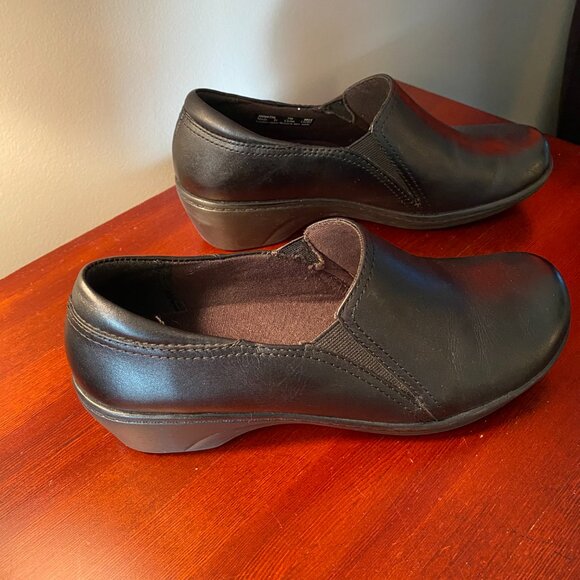 Clarks Women's Grasp Chime Leather Loafer Slip Resistant - Size 7 - Picture 5 of 8